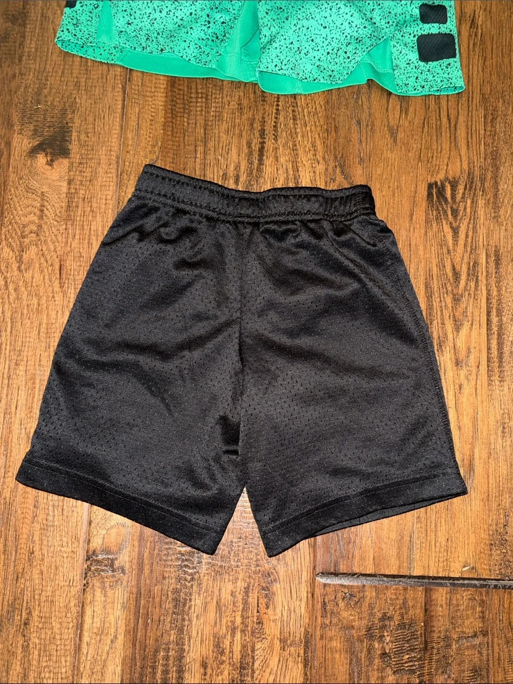 Nike Boys' Mint Green Speckle and Black Mesh Shorts Set. Size 6 and XS.
